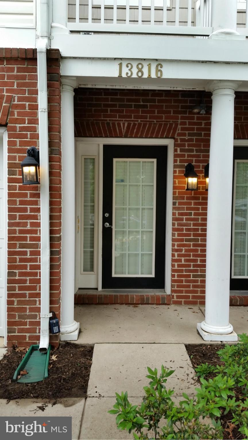 THE COMMONS ON WILLIAM SQUARE - Residential