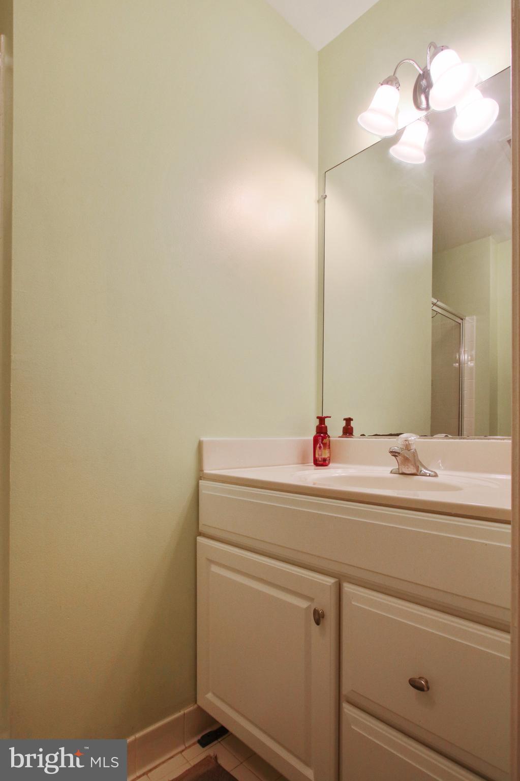 THE COMMONS ON WILLIAM SQUARE - Residential