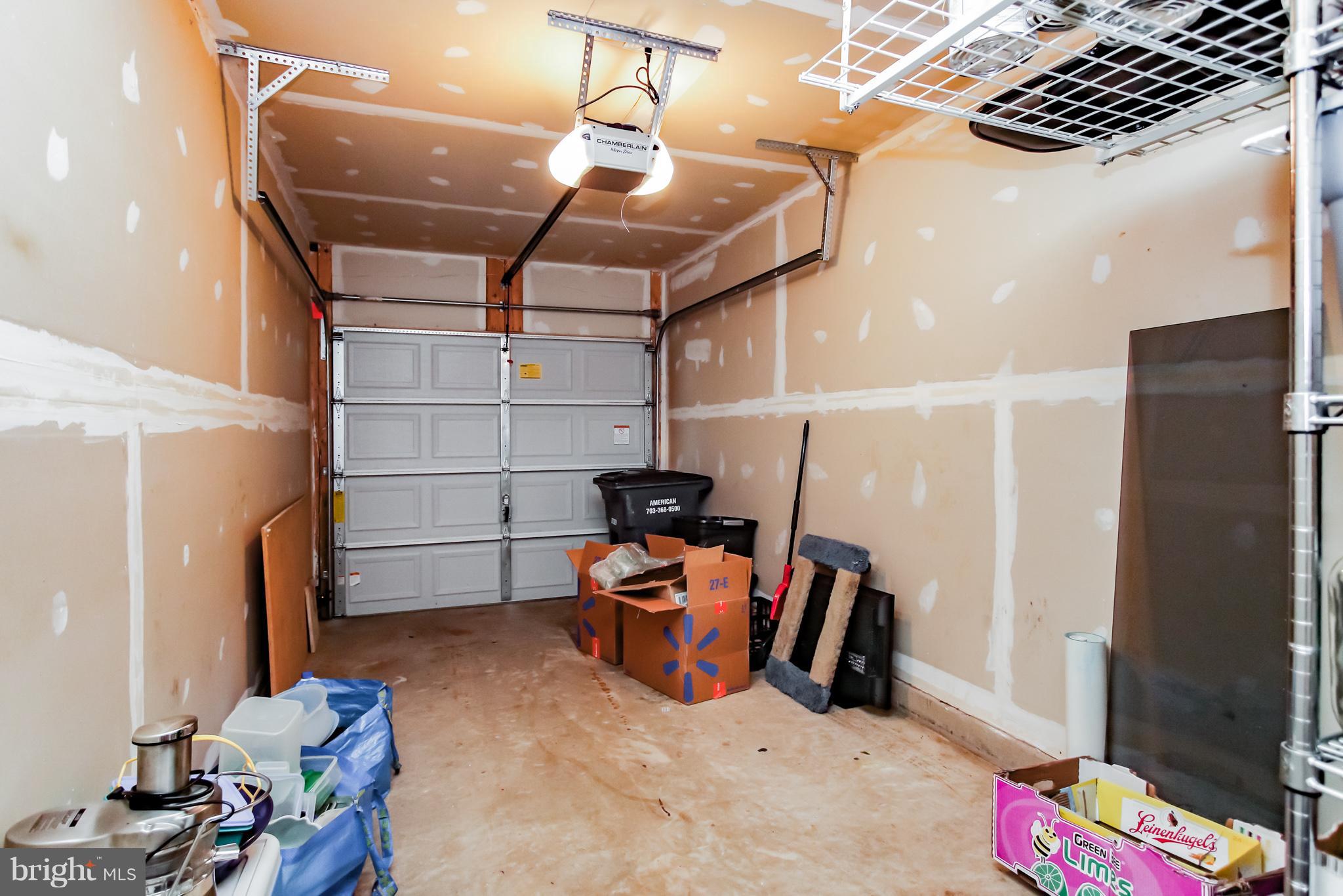 THE COMMONS ON WILLIAM SQUARE - Residential