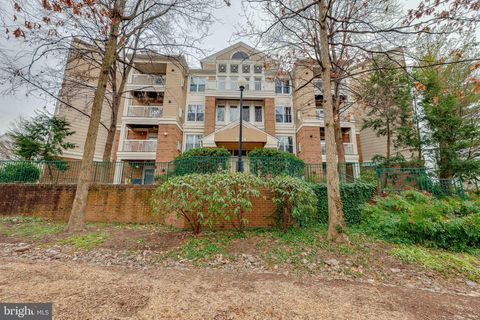 2204 WESTCOURT LANE 201 HERNDON VA 20170