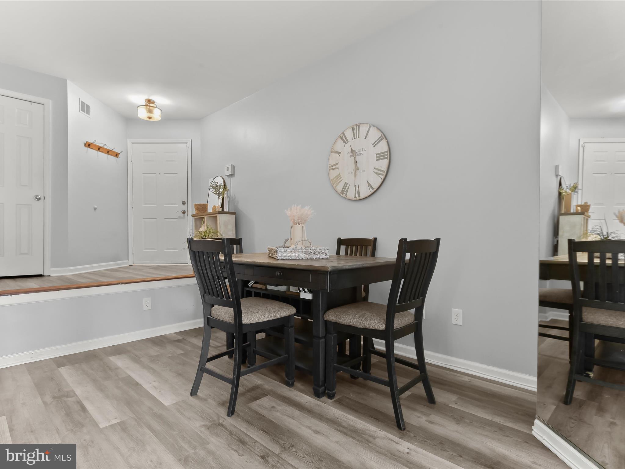 RIVERCHASE CONDOS - Residential