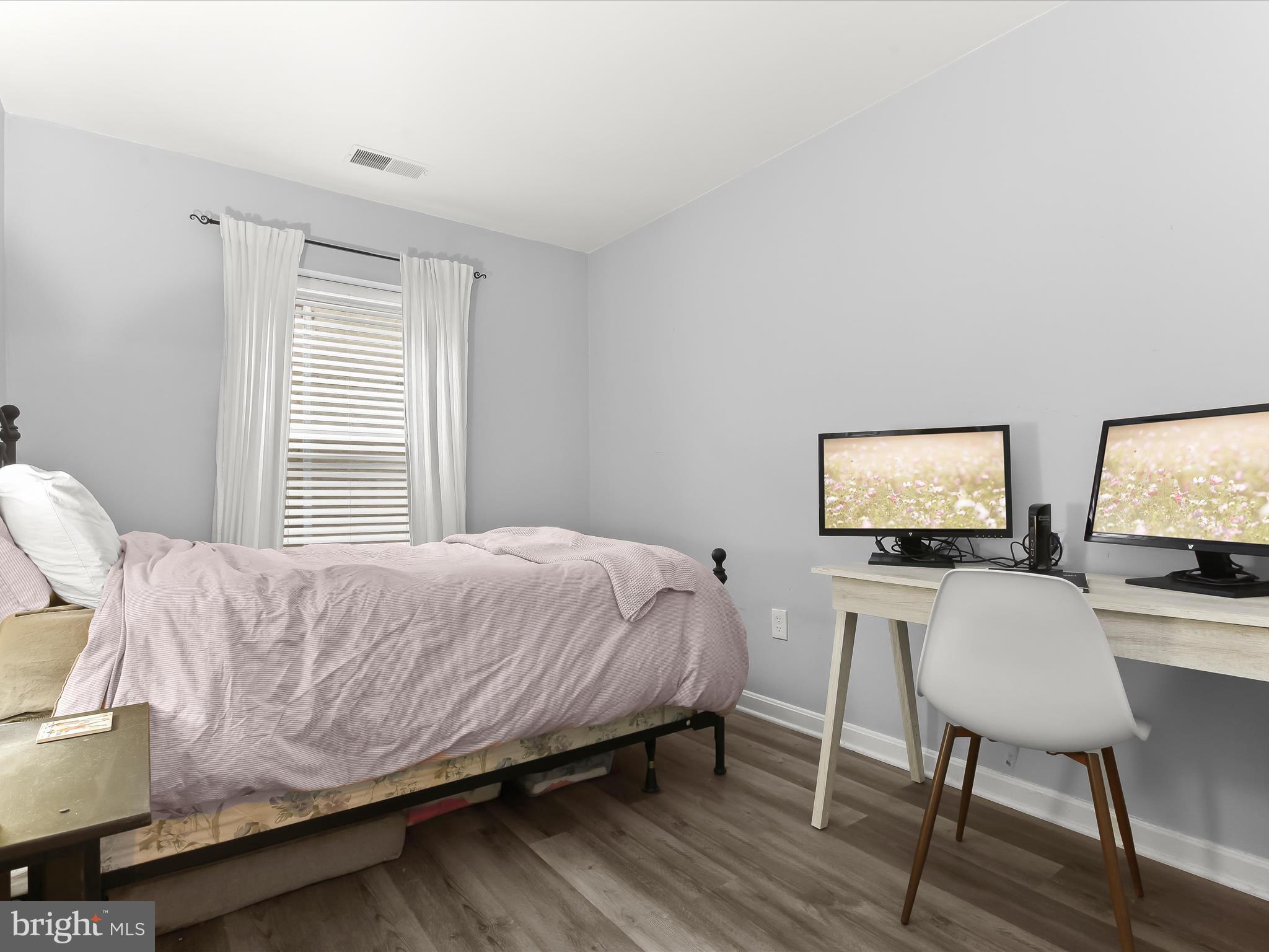 RIVERCHASE CONDOS - Residential