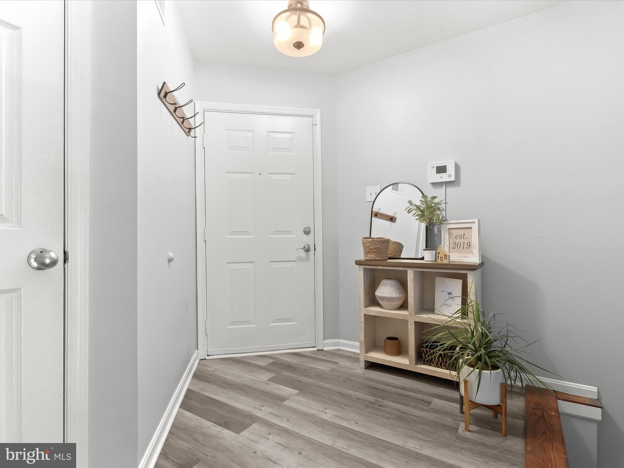 RIVERCHASE CONDOS - Residential