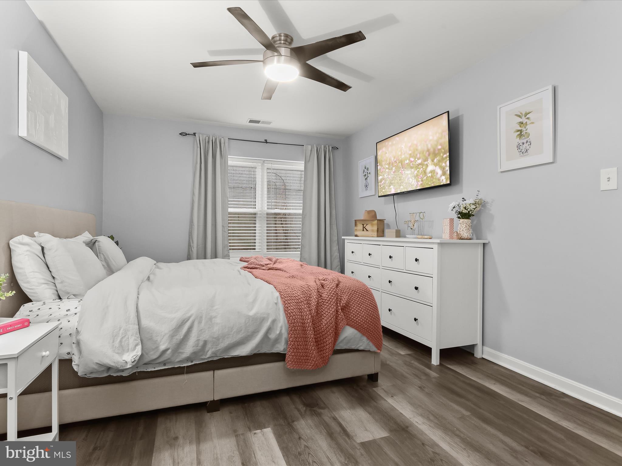 RIVERCHASE CONDOS - Residential