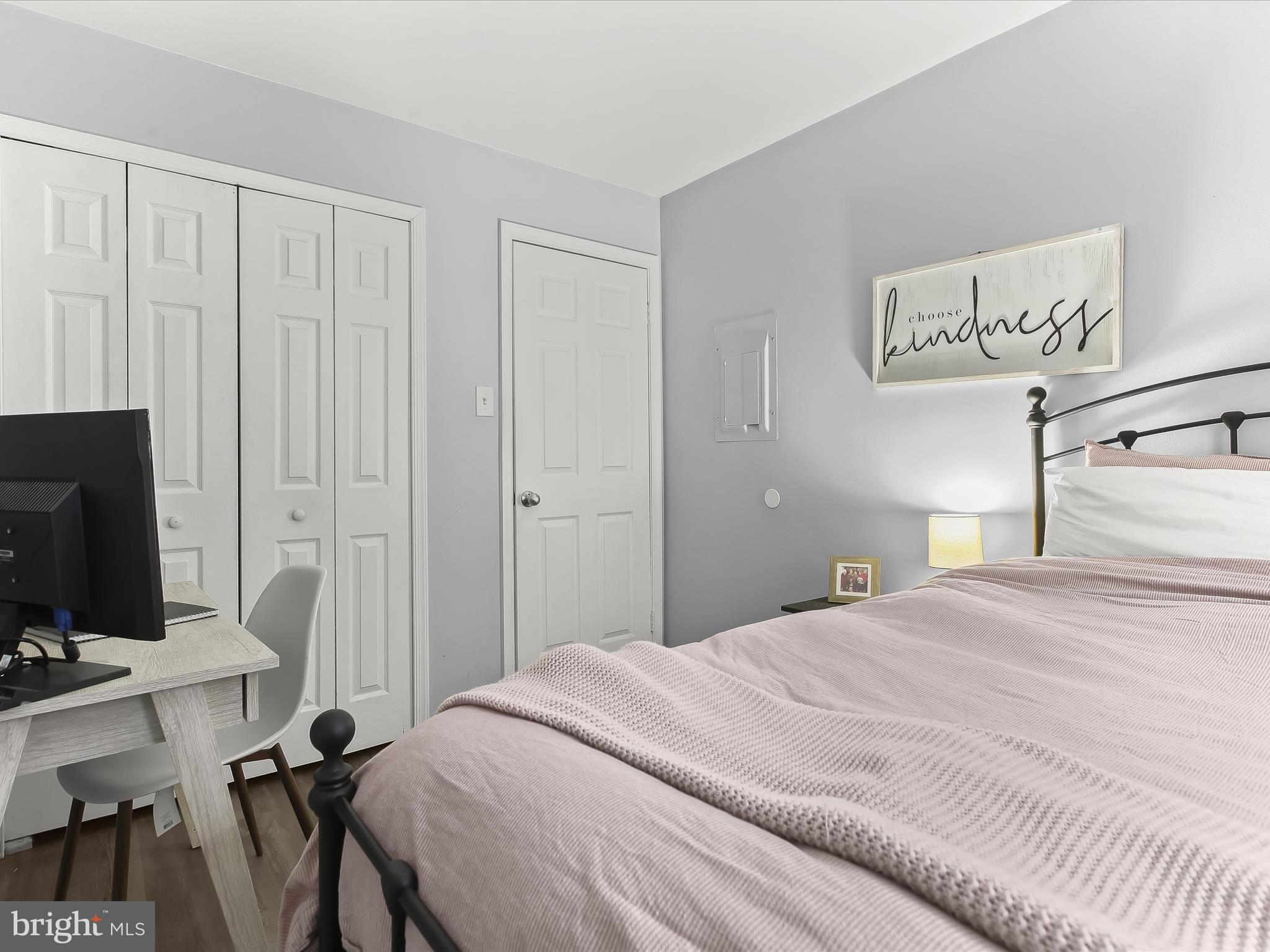 RIVERCHASE CONDOS - Residential