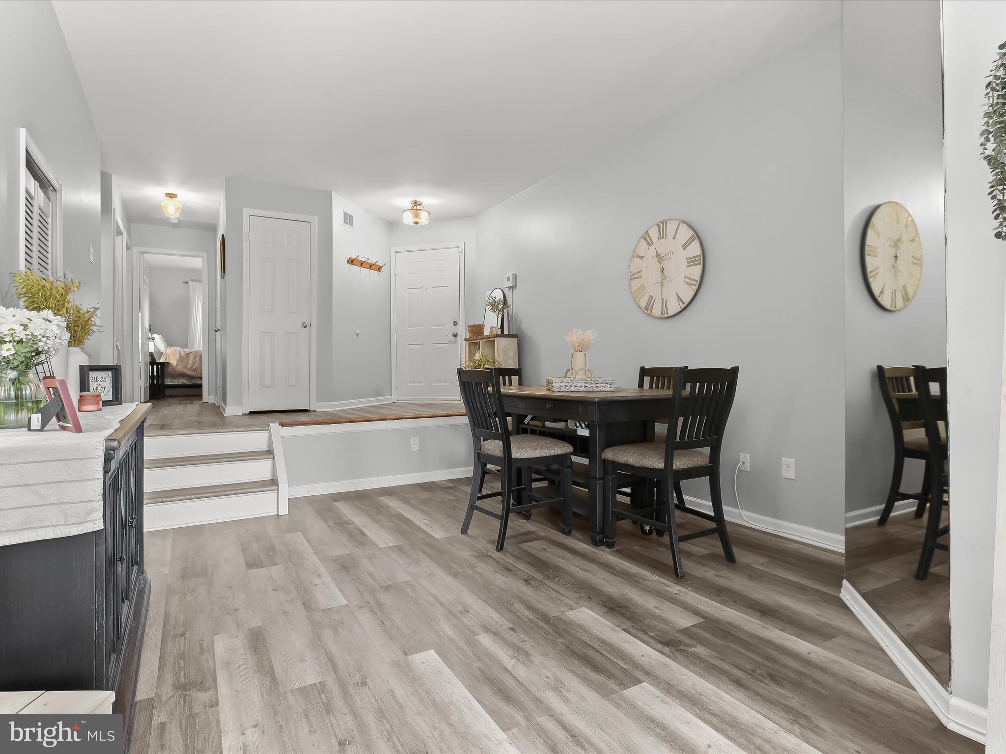 RIVERCHASE CONDOS - Residential