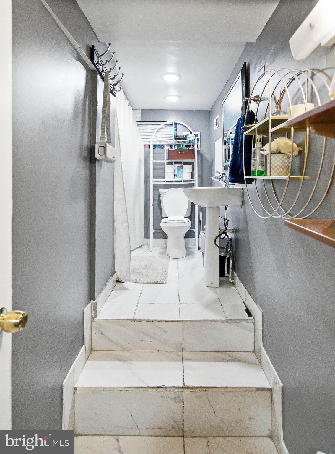 NORRISTOWN - Residential