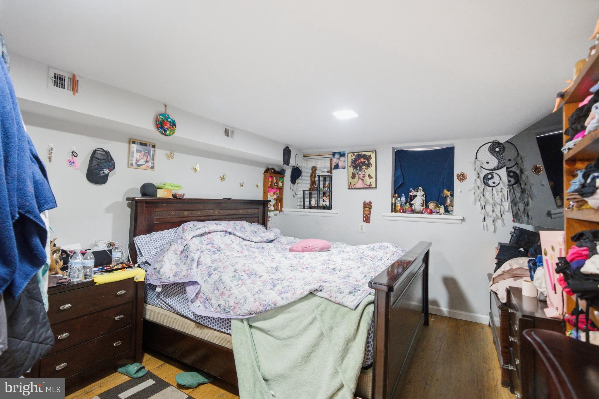 NORRISTOWN - Residential