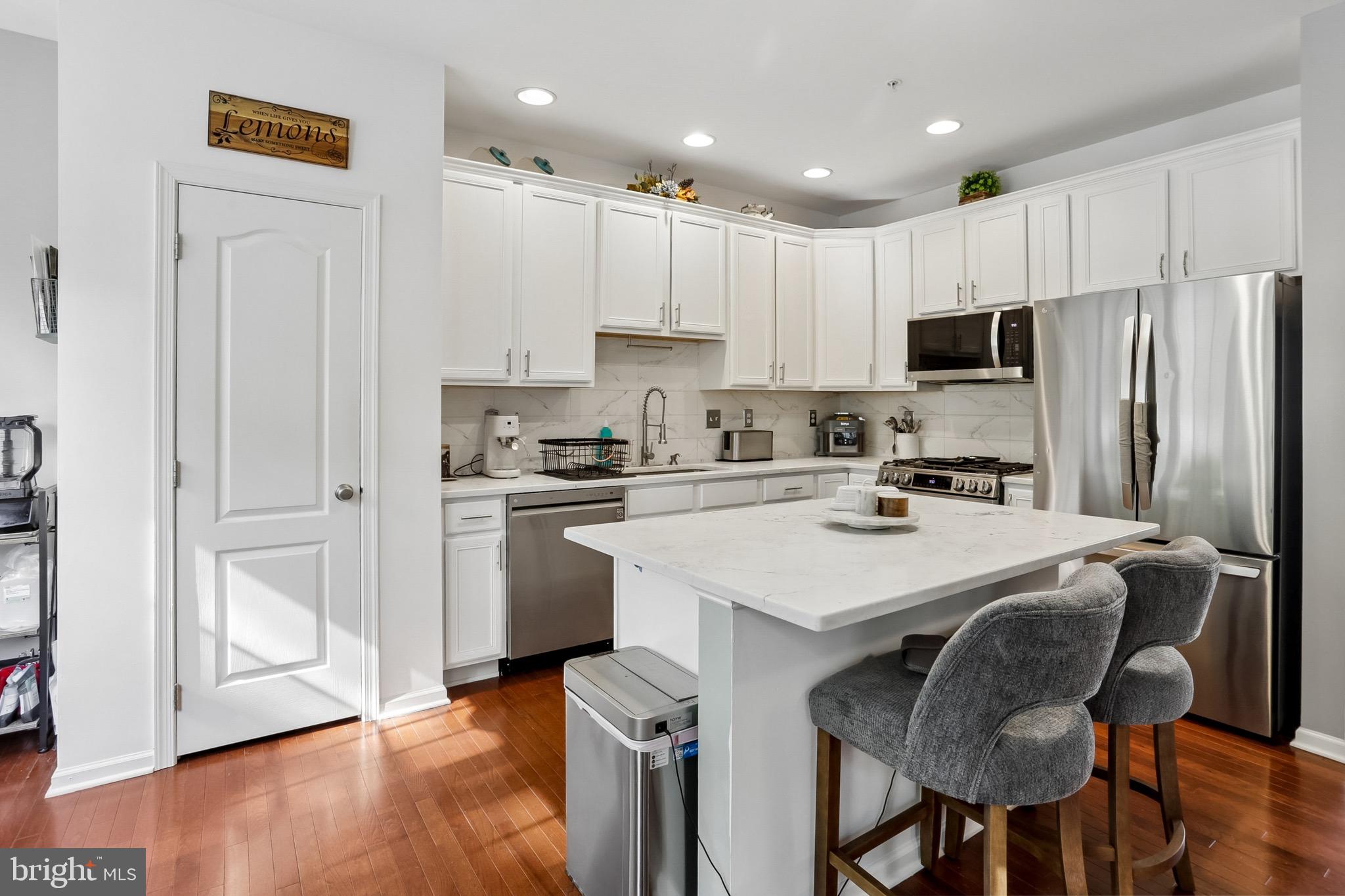 MARLBORO RIDGE - Residential
