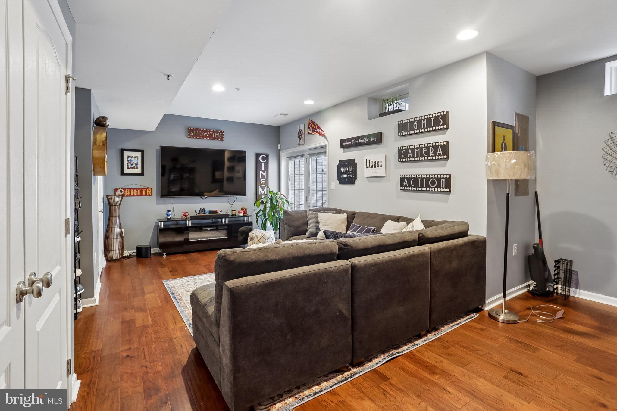 MARLBORO RIDGE - Residential