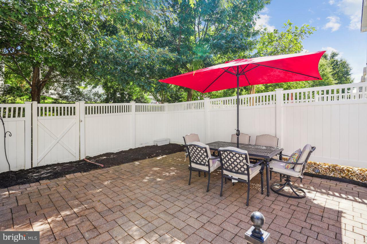 MARLBORO RIDGE - Residential