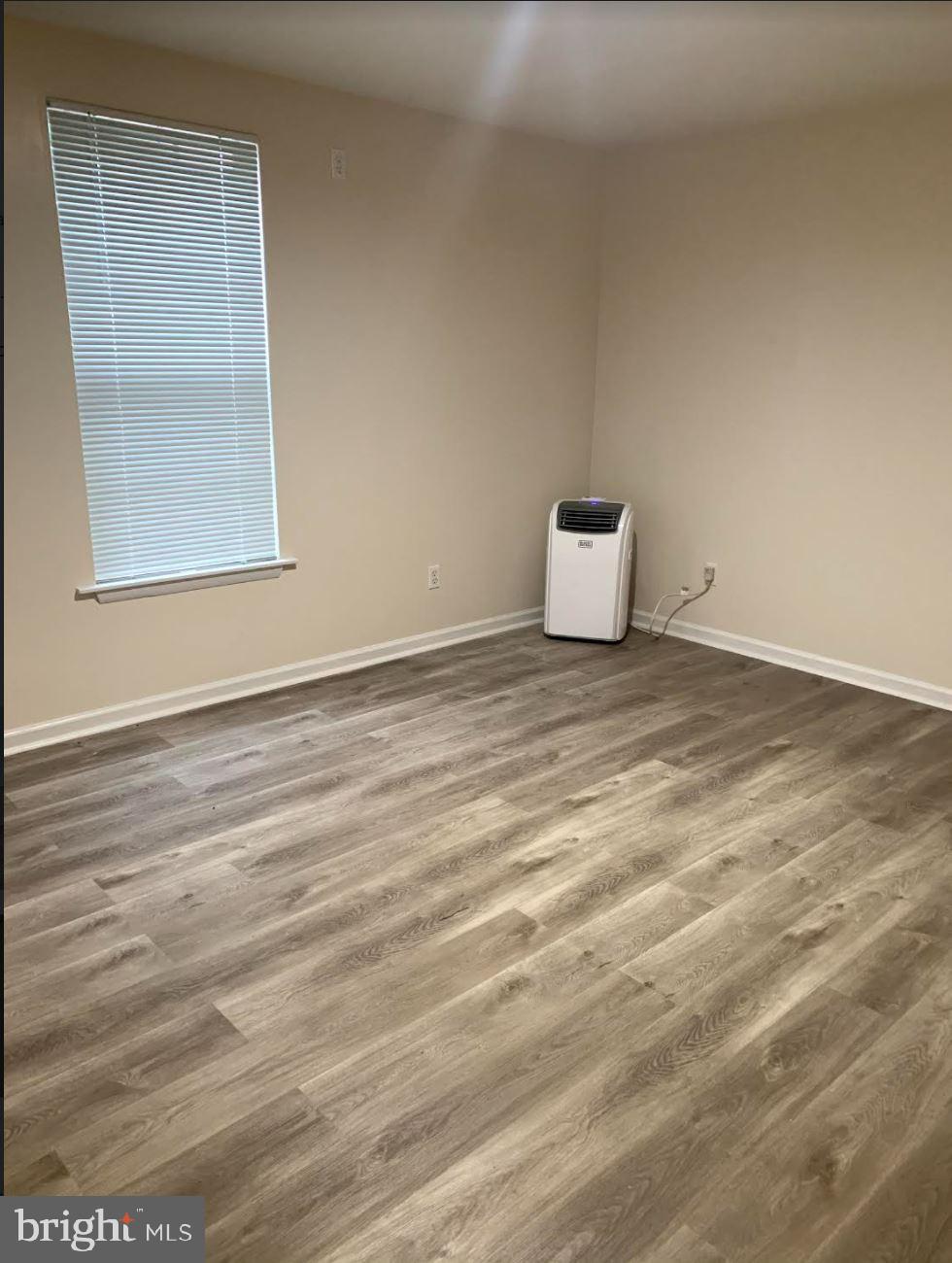 CATONSVILLE MANOR - Residential Lease