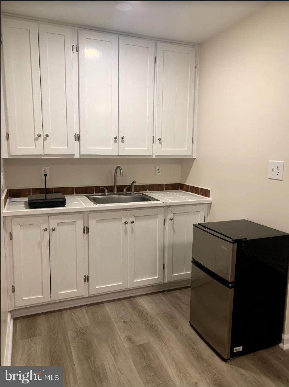 CATONSVILLE MANOR - Residential Lease