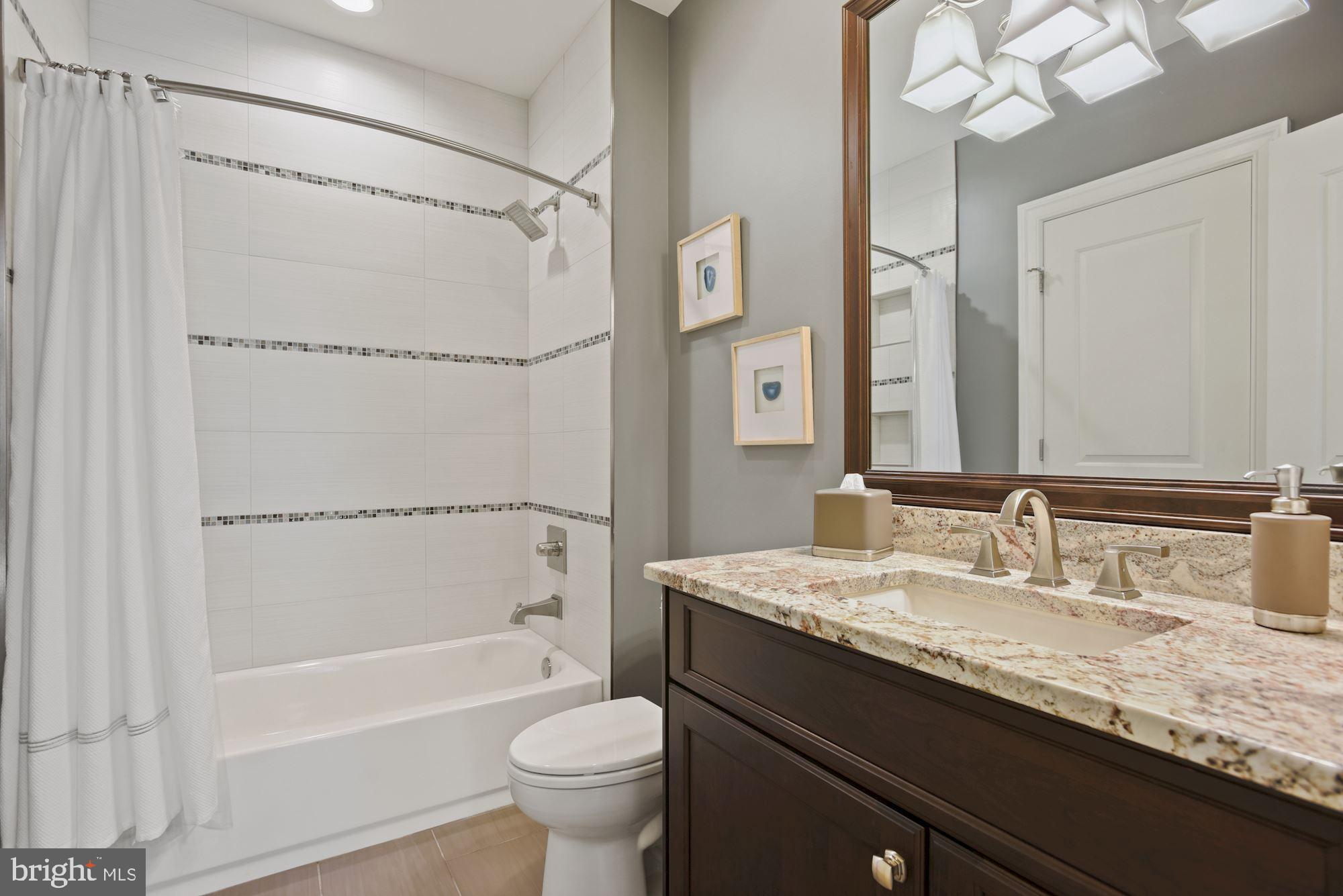 BARCLAY WOODS - Residential