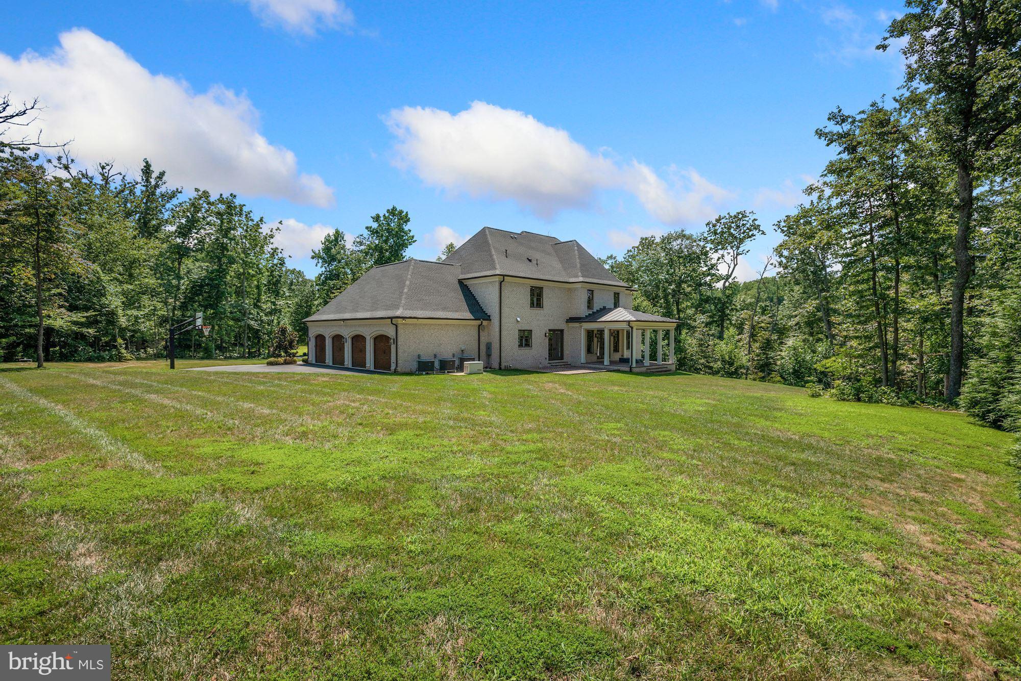 BARCLAY WOODS - Residential