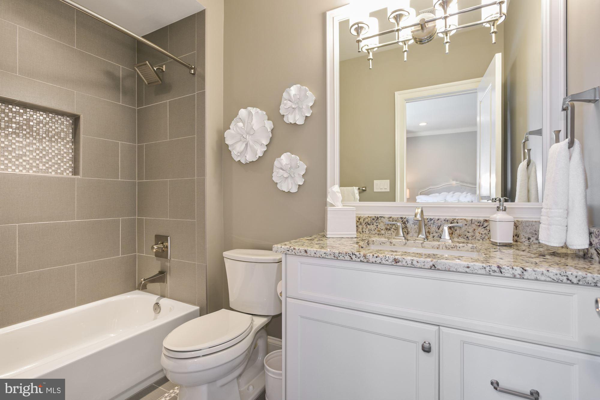 BARCLAY WOODS - Residential