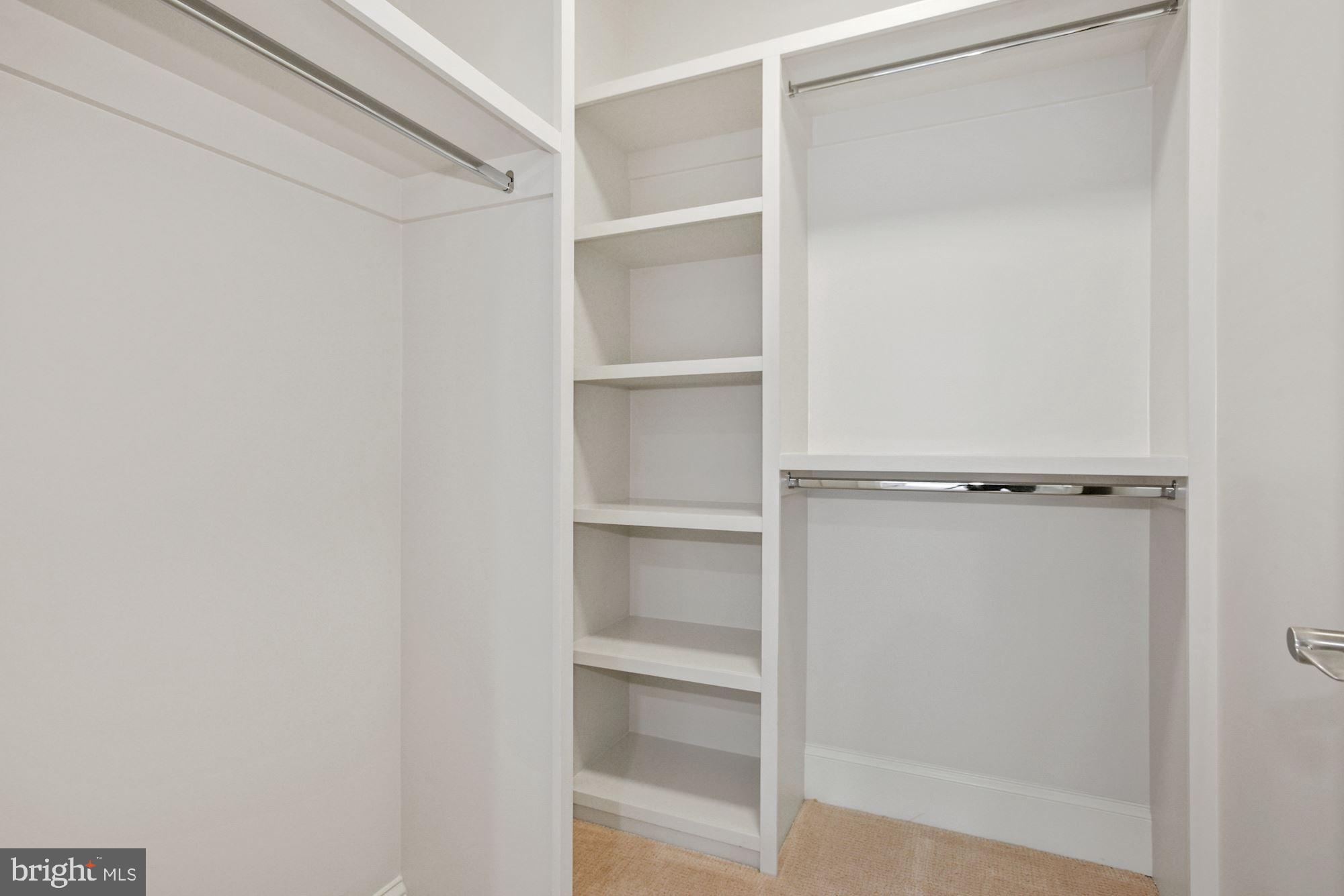 BARCLAY WOODS - Residential