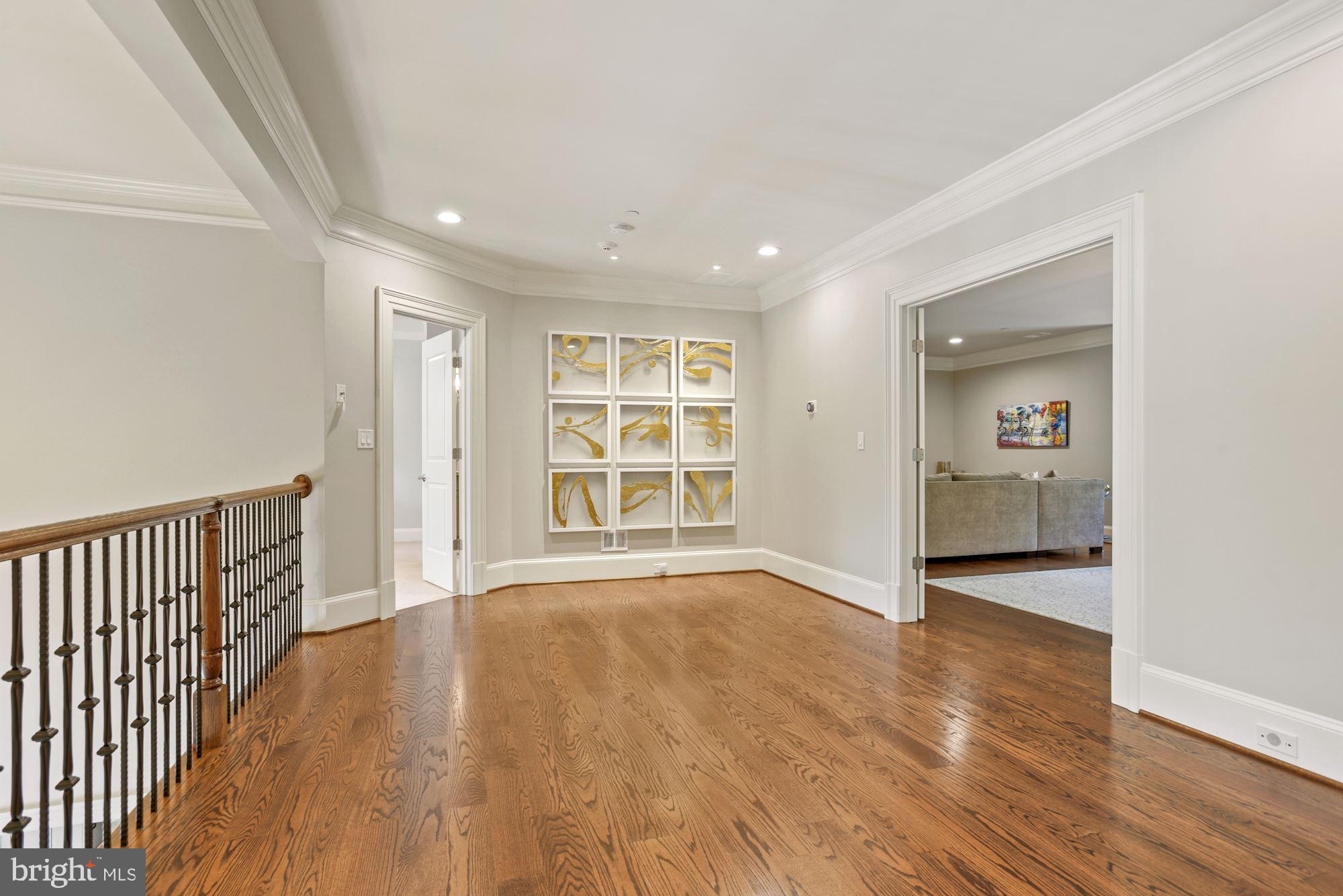 BARCLAY WOODS - Residential