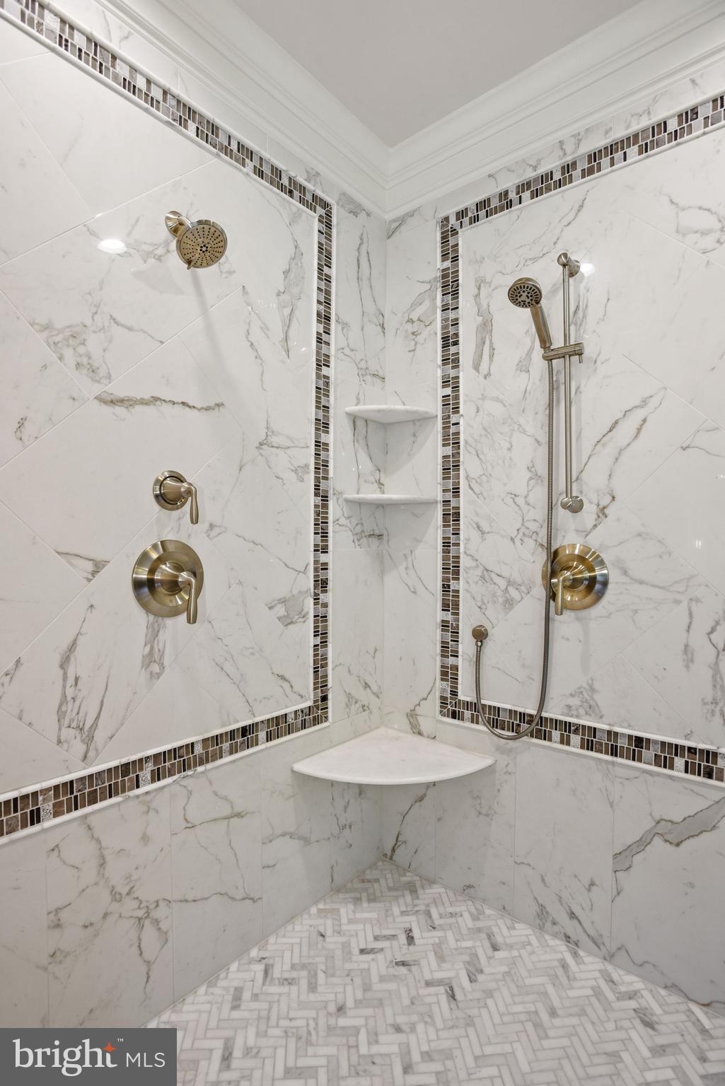 BARCLAY WOODS - Residential