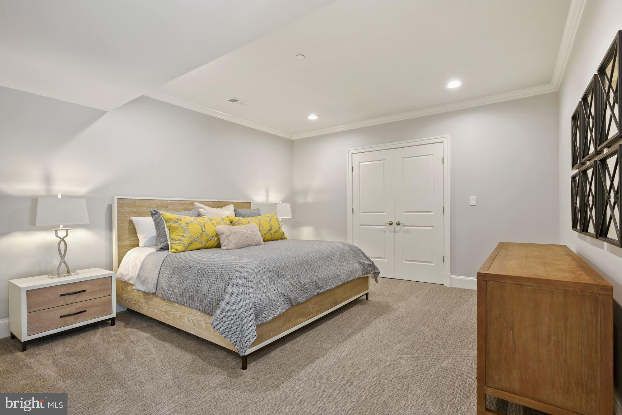 BARCLAY WOODS - Residential