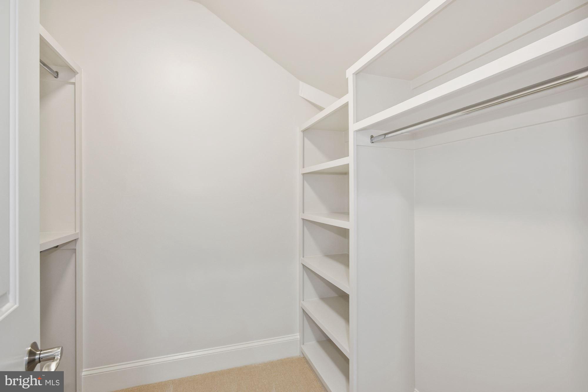 BARCLAY WOODS - Residential