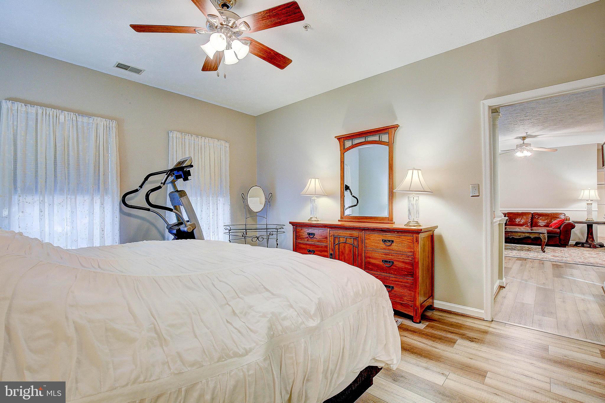 PINEY ORCHARD - Residential