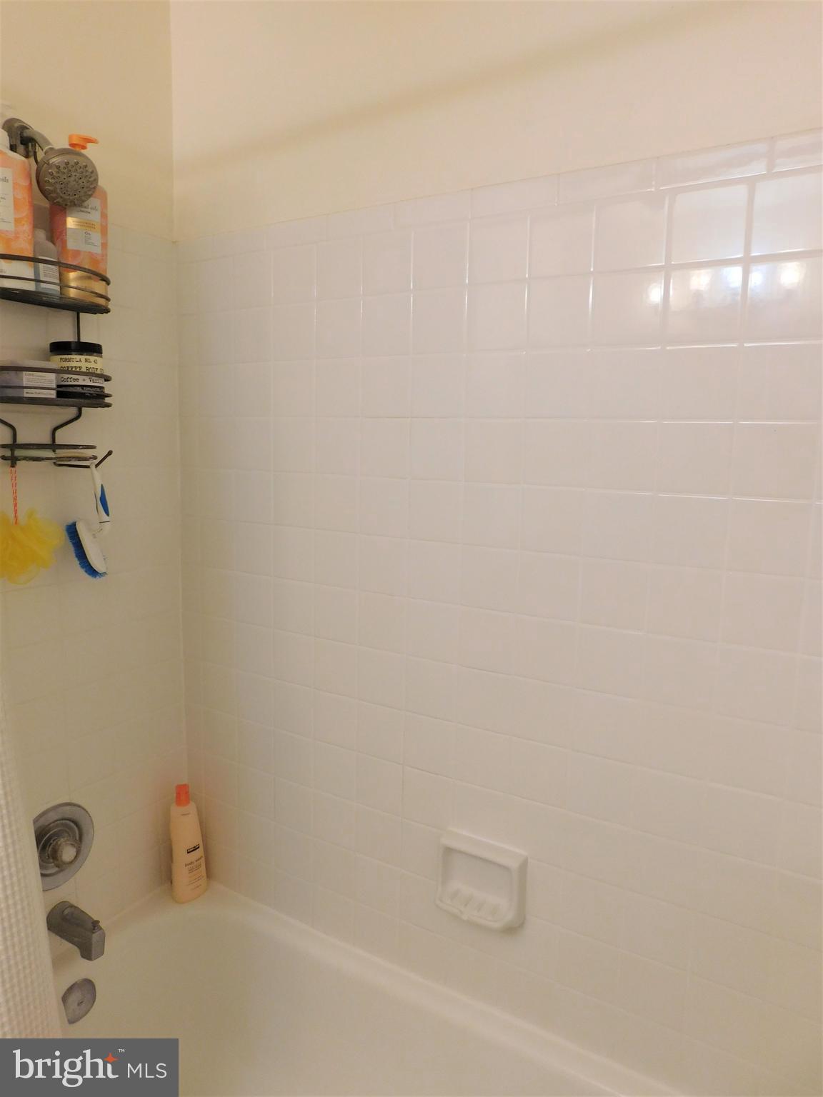 SPRINGFIELD OAKS - Residential Lease