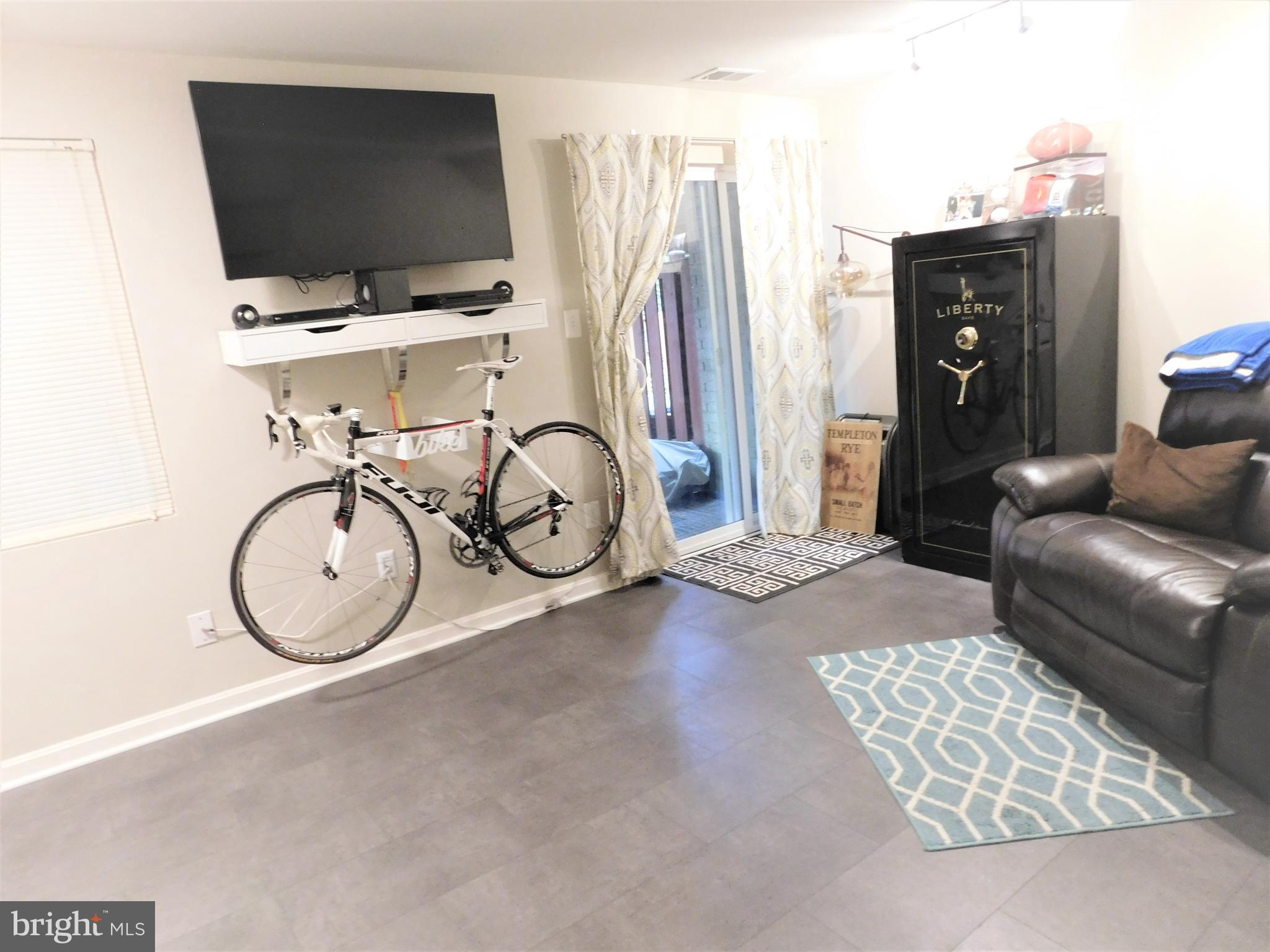 SPRINGFIELD OAKS - Residential Lease