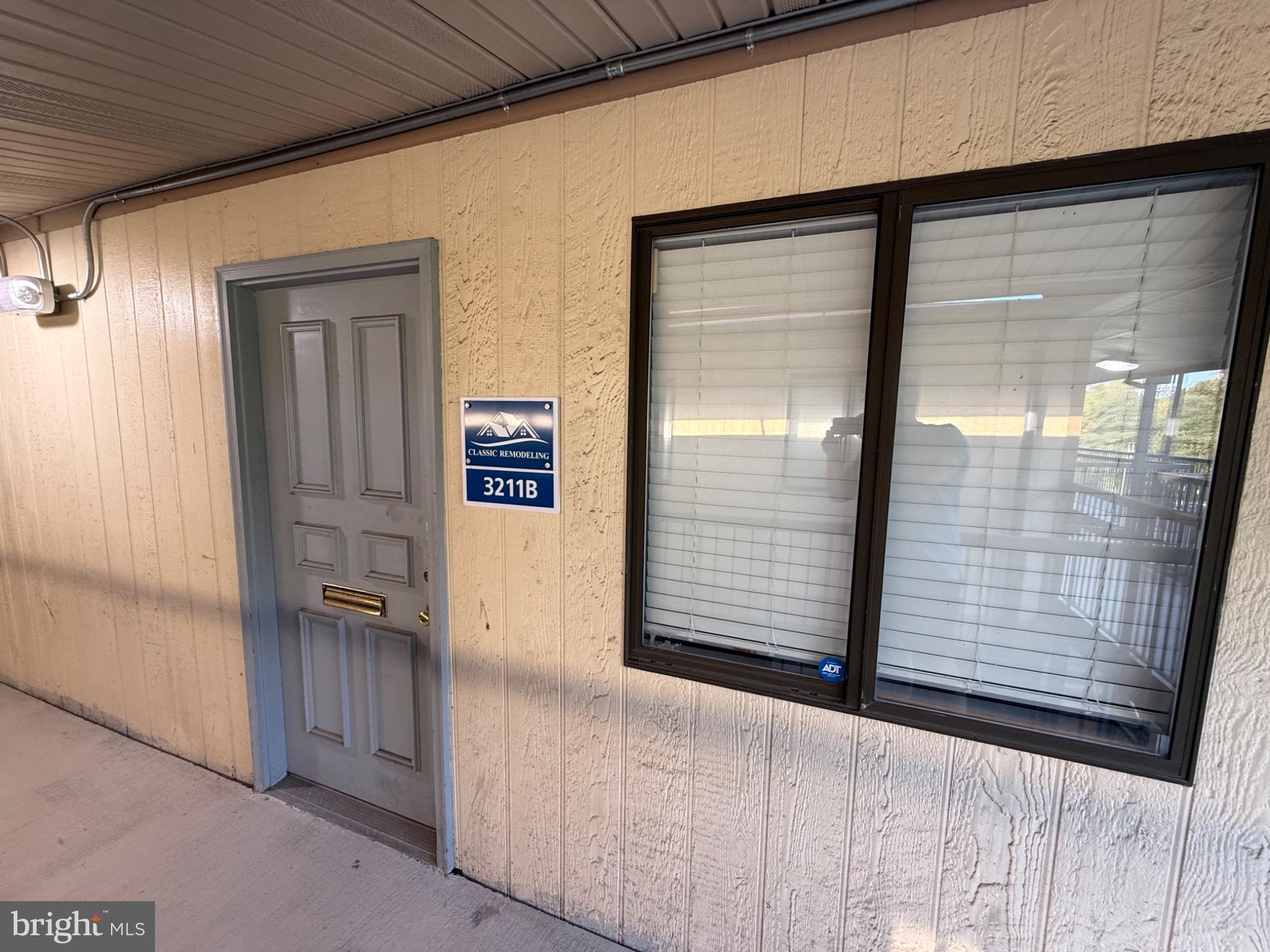 3211 CORPORATE COURT 6B