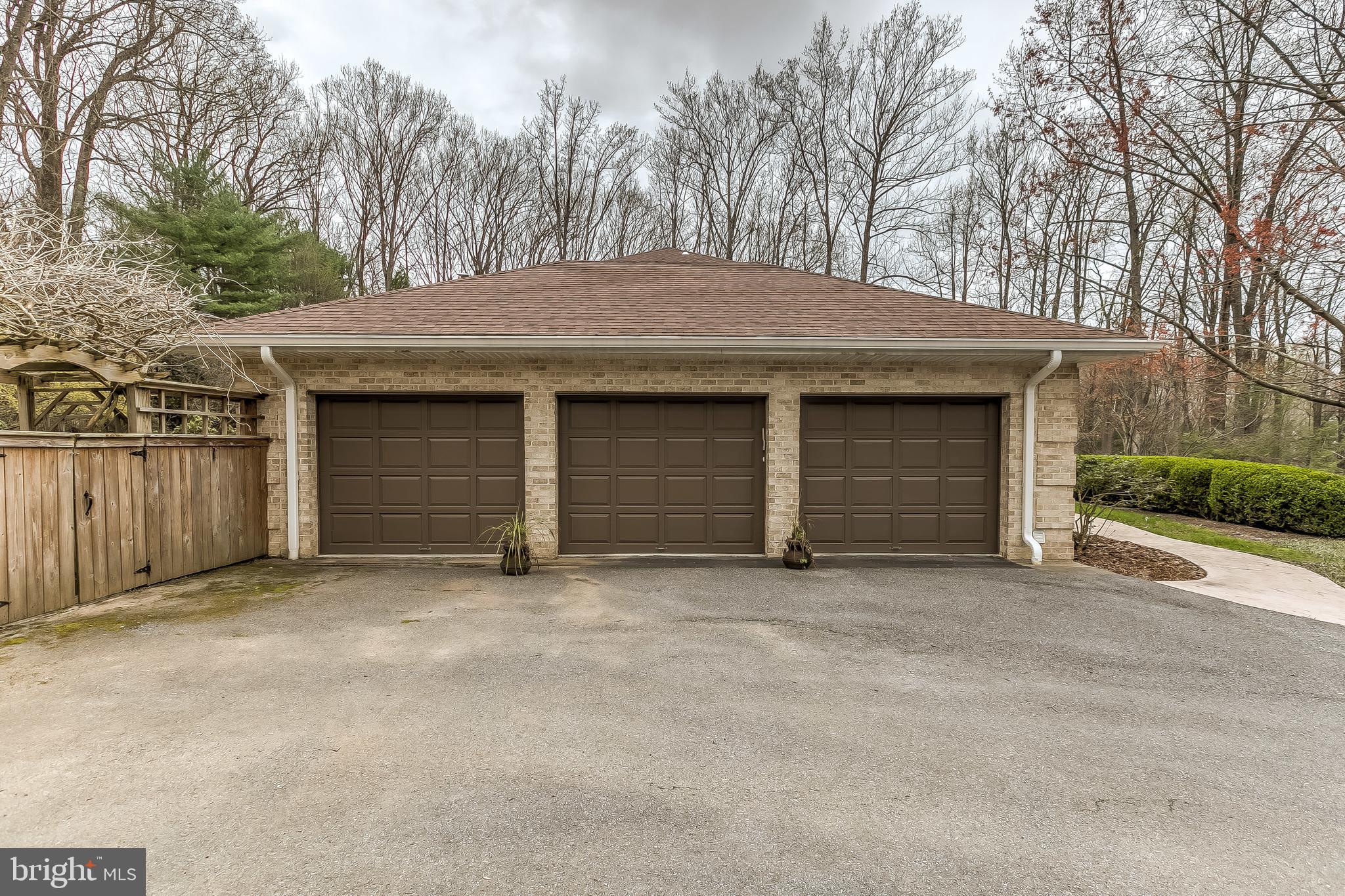 IVY HILL - Residential