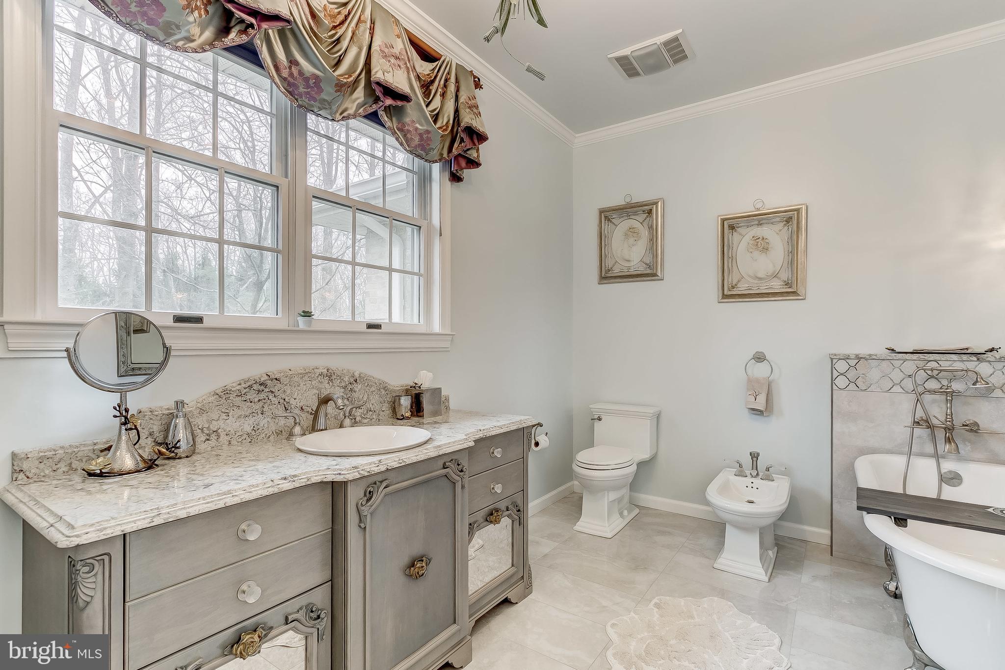 IVY HILL - Residential