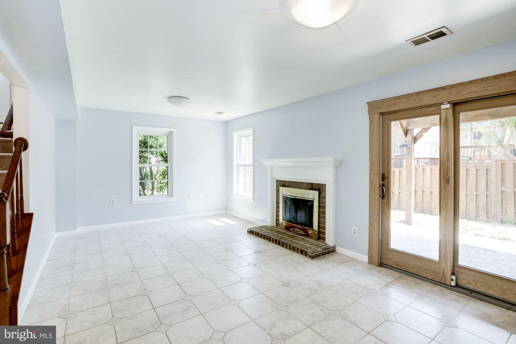 KINGSTOWNE - Residential