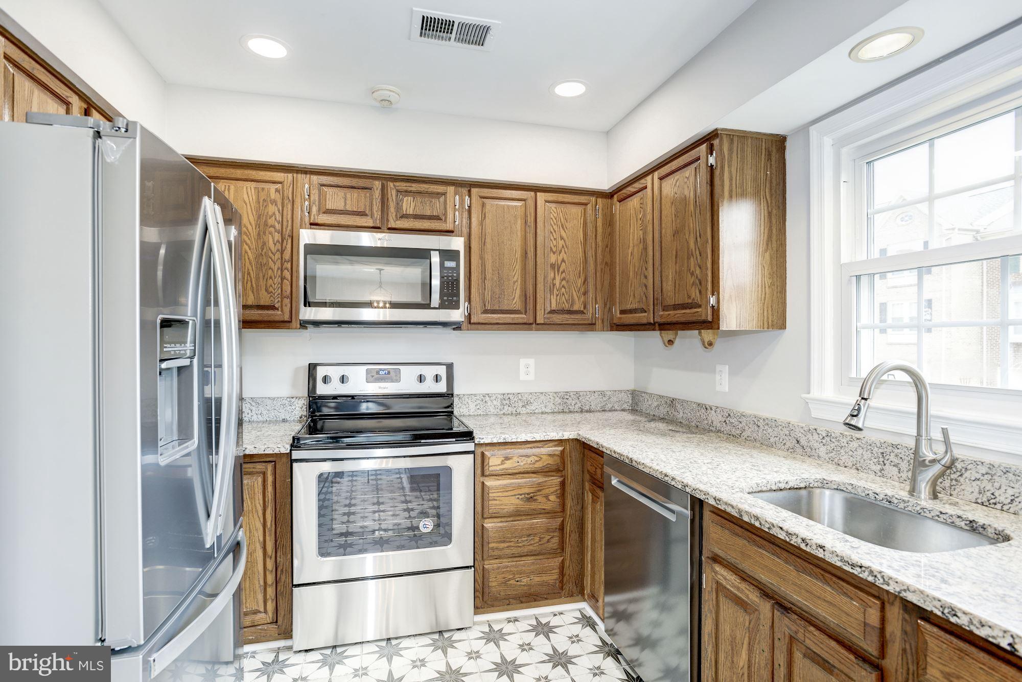 KINGSTOWNE - Residential