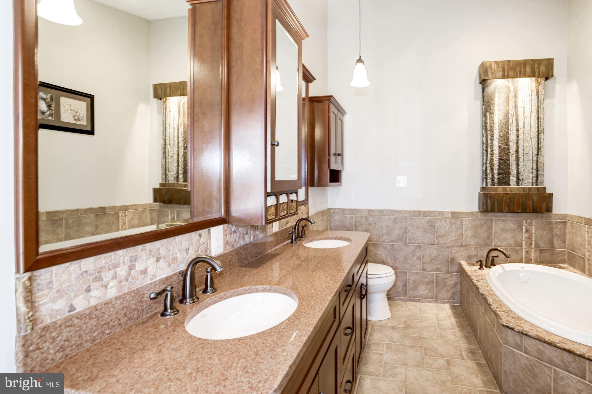 KINGSTOWNE - Residential