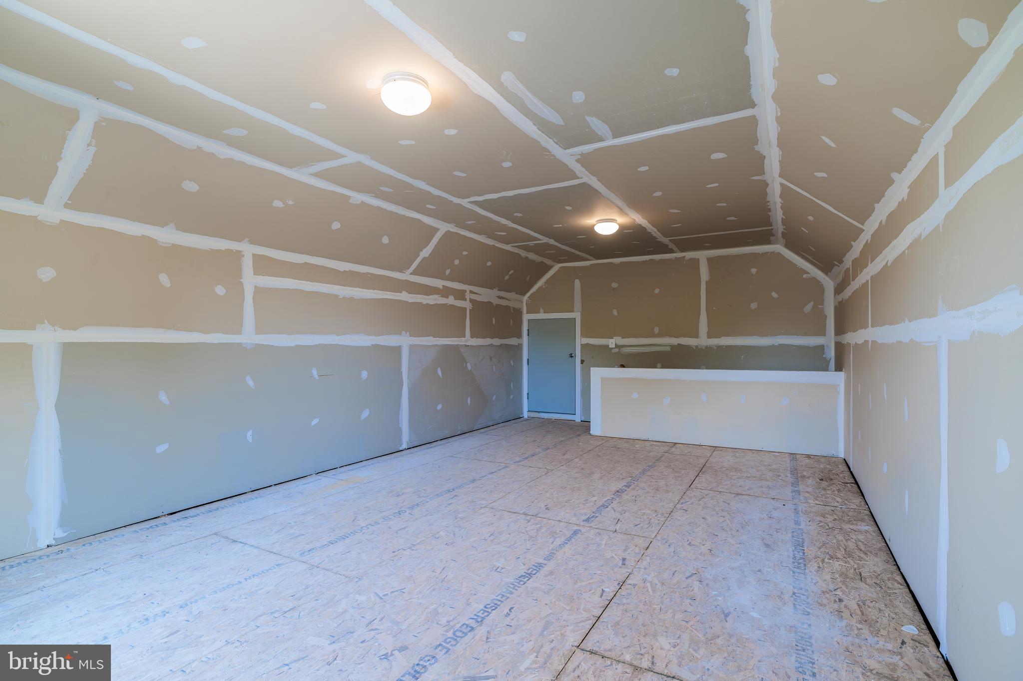 SYMPHONY VILLAGE AT CENTREVILLE - Residential