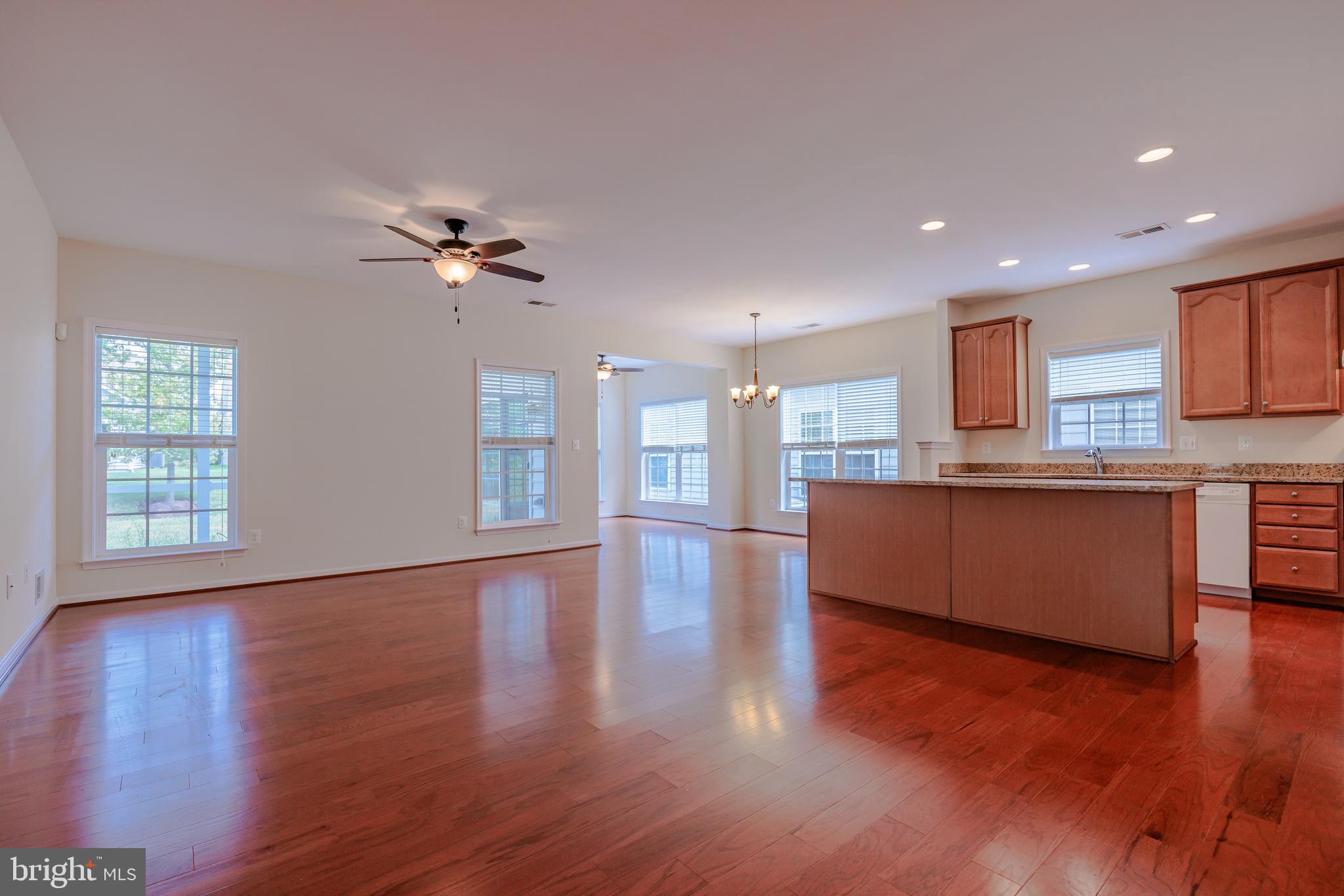 SYMPHONY VILLAGE AT CENTREVILLE - Residential