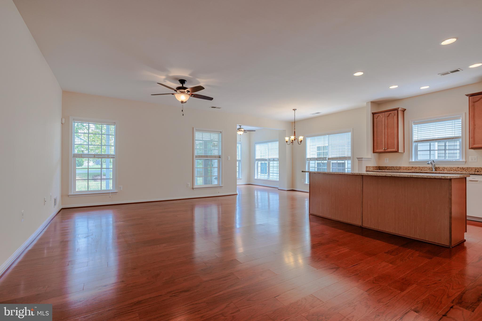 SYMPHONY VILLAGE AT CENTREVILLE - Residential