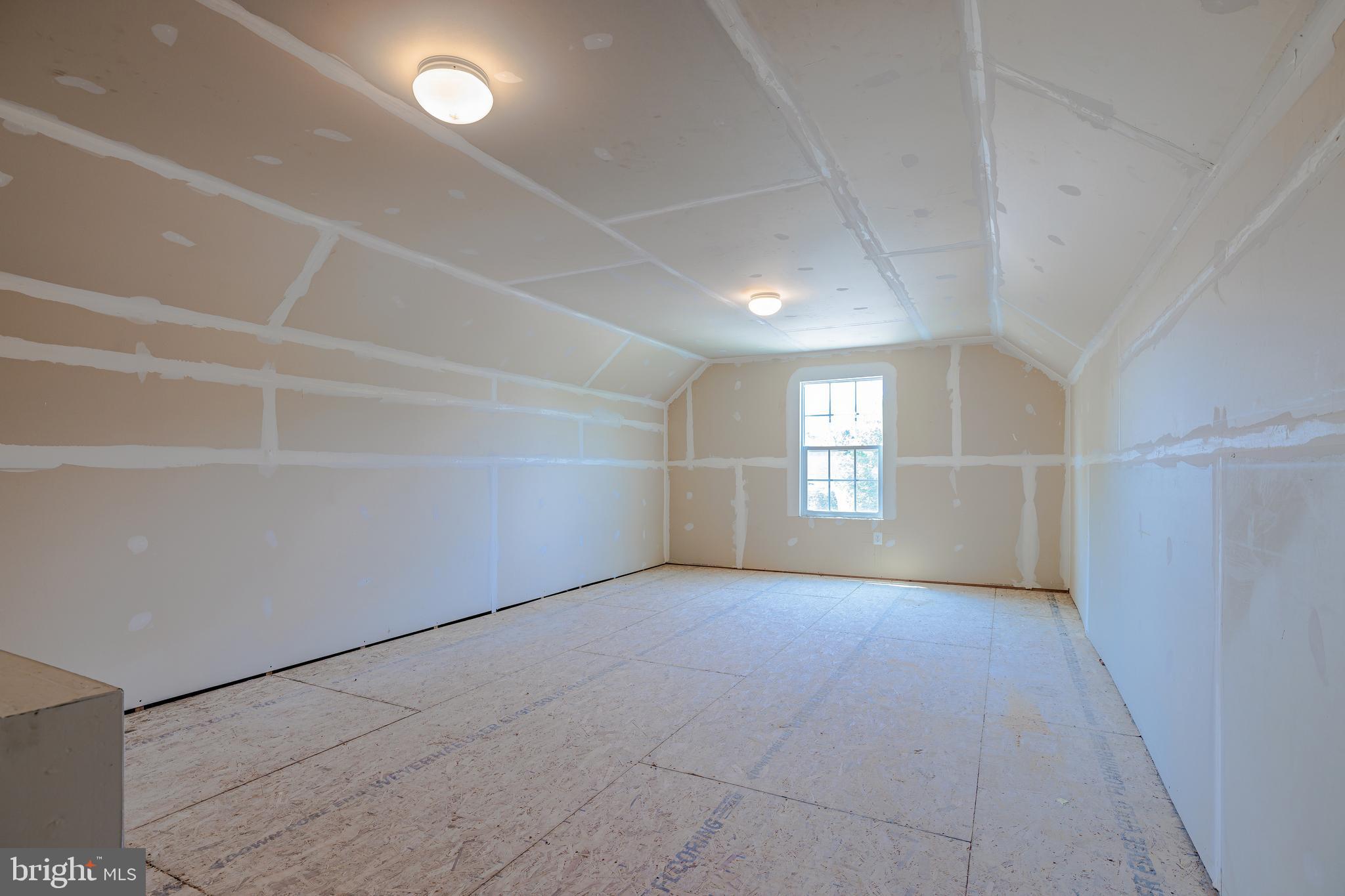 SYMPHONY VILLAGE AT CENTREVILLE - Residential