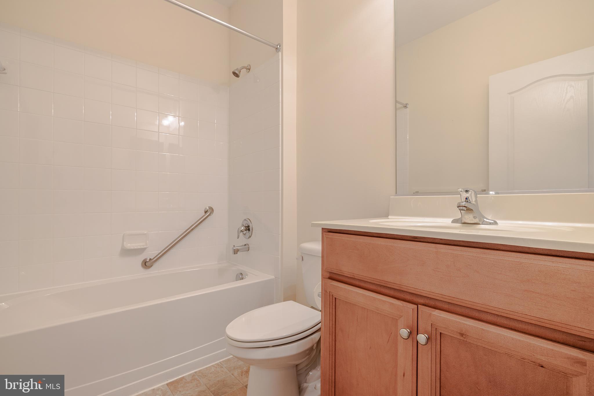 SYMPHONY VILLAGE AT CENTREVILLE - Residential