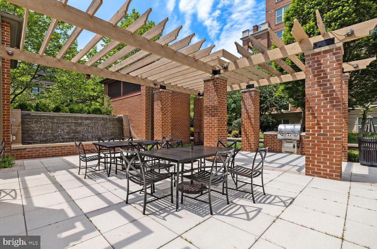 PARK POTOMAC - Residential