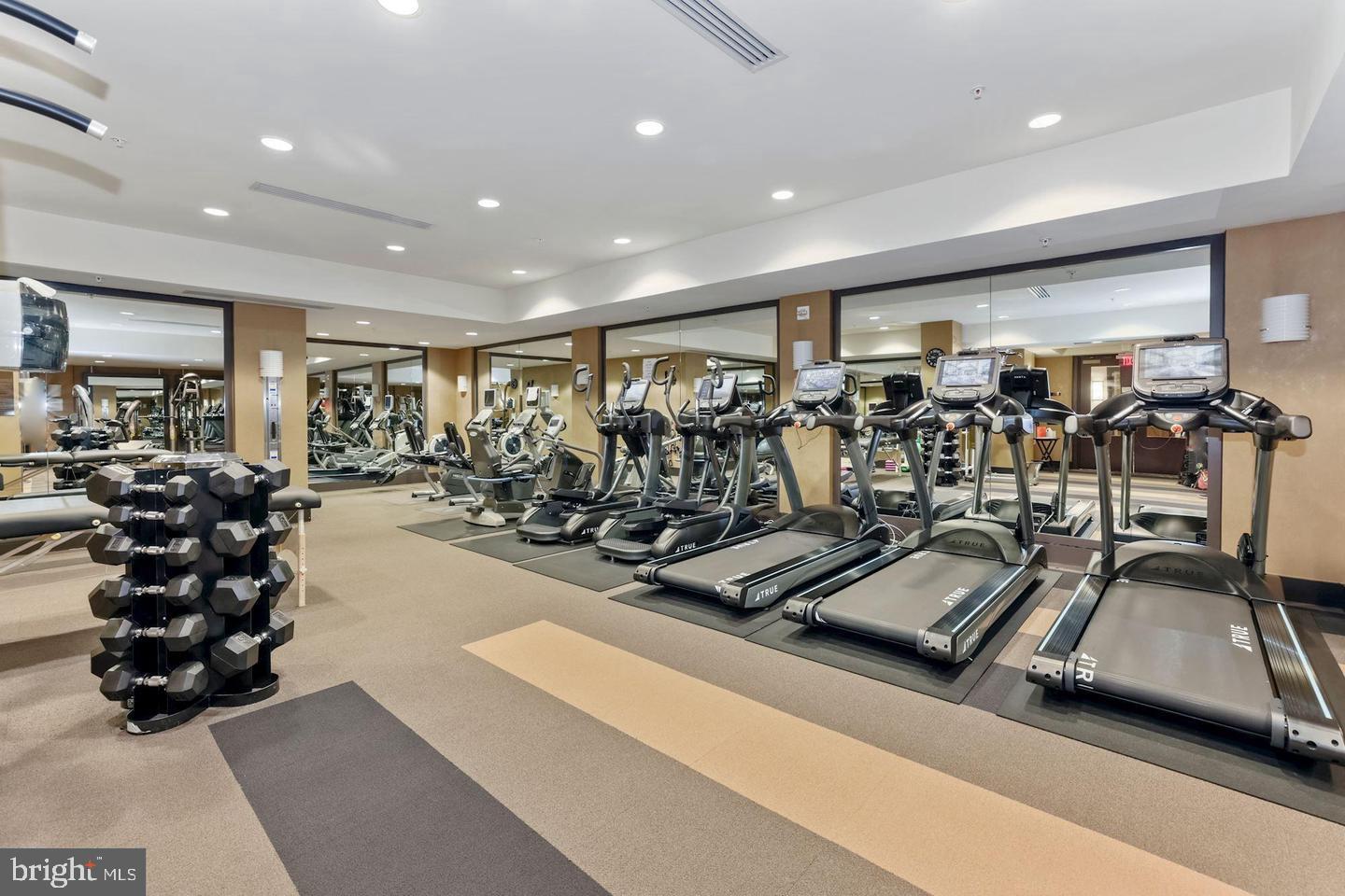 PARK POTOMAC - Residential