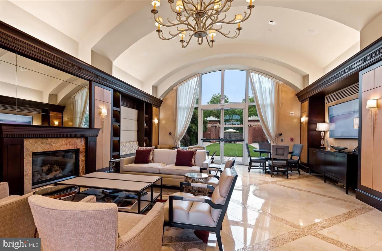 PARK POTOMAC - Residential