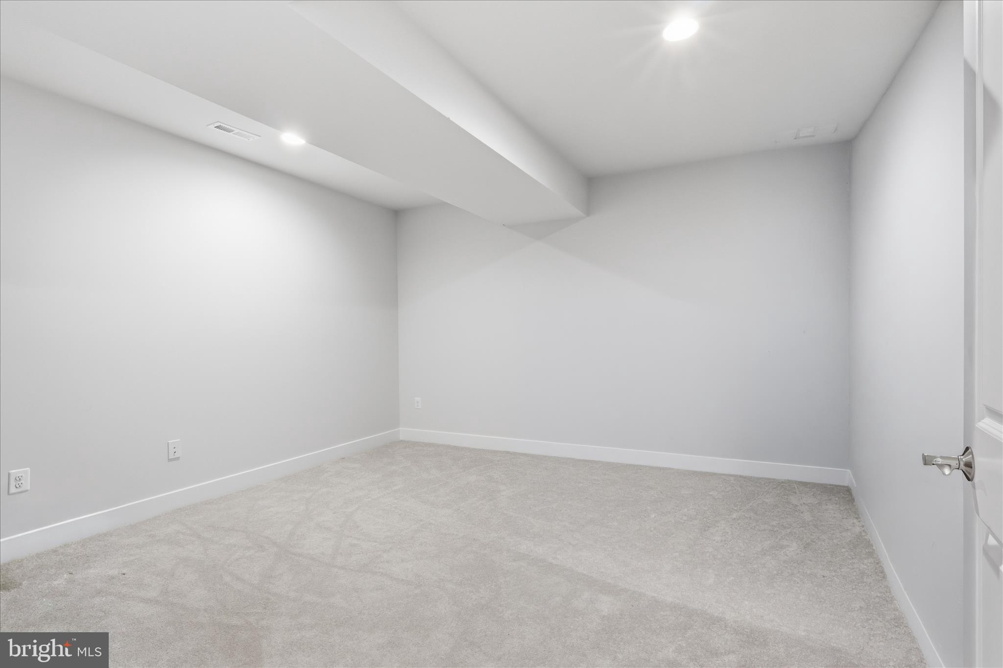 MANTUA - Residential