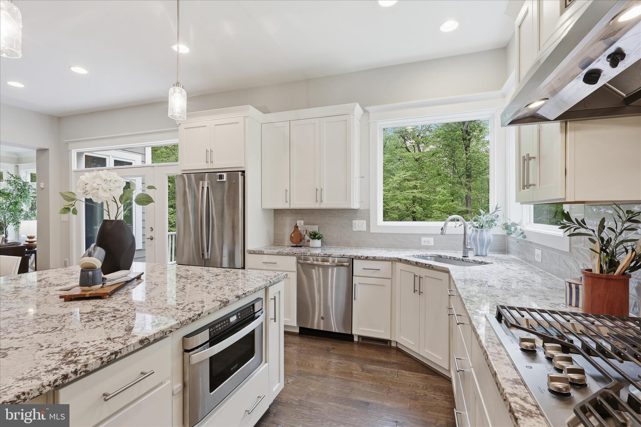 MANTUA - Residential