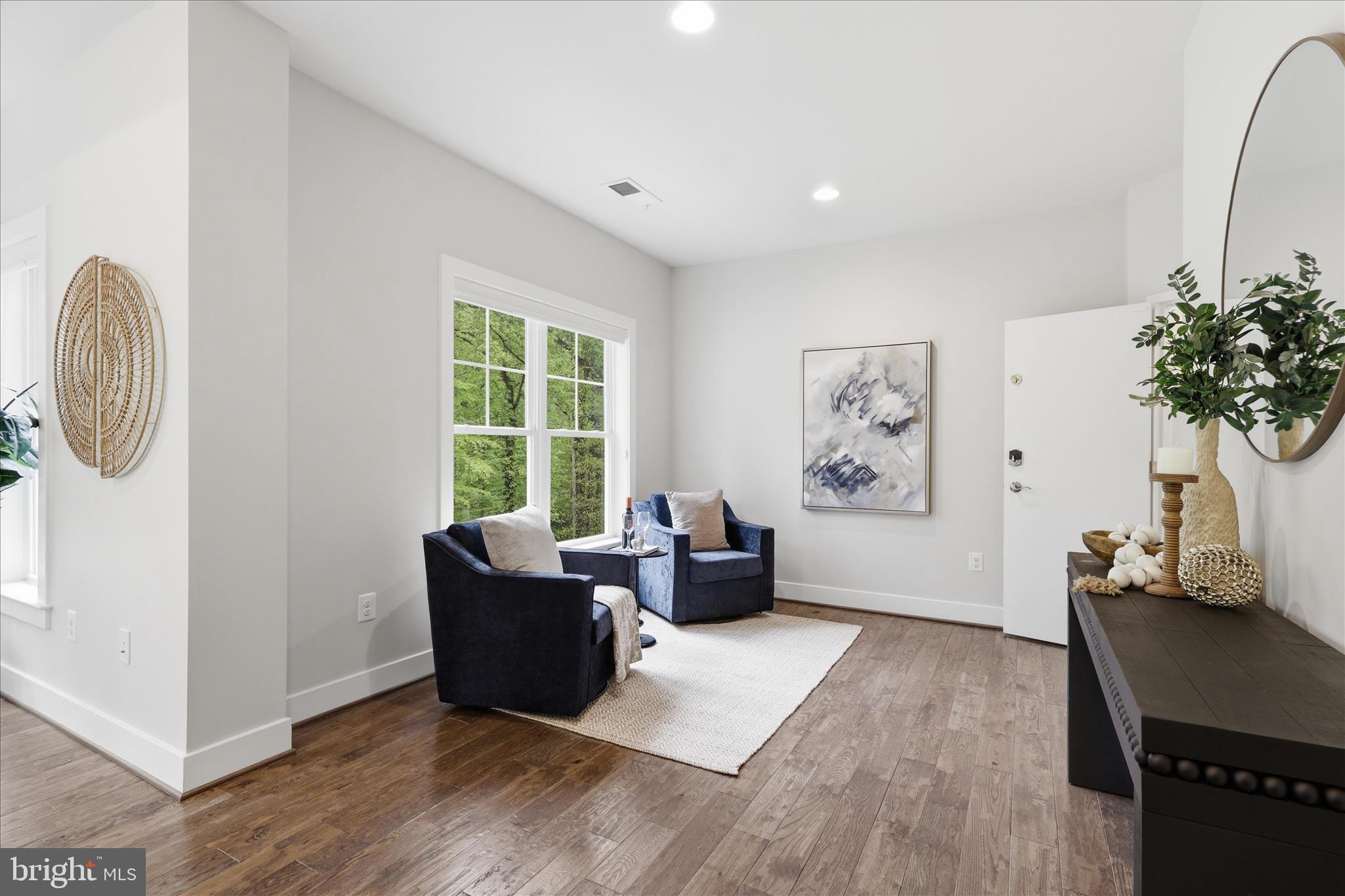 MANTUA - Residential