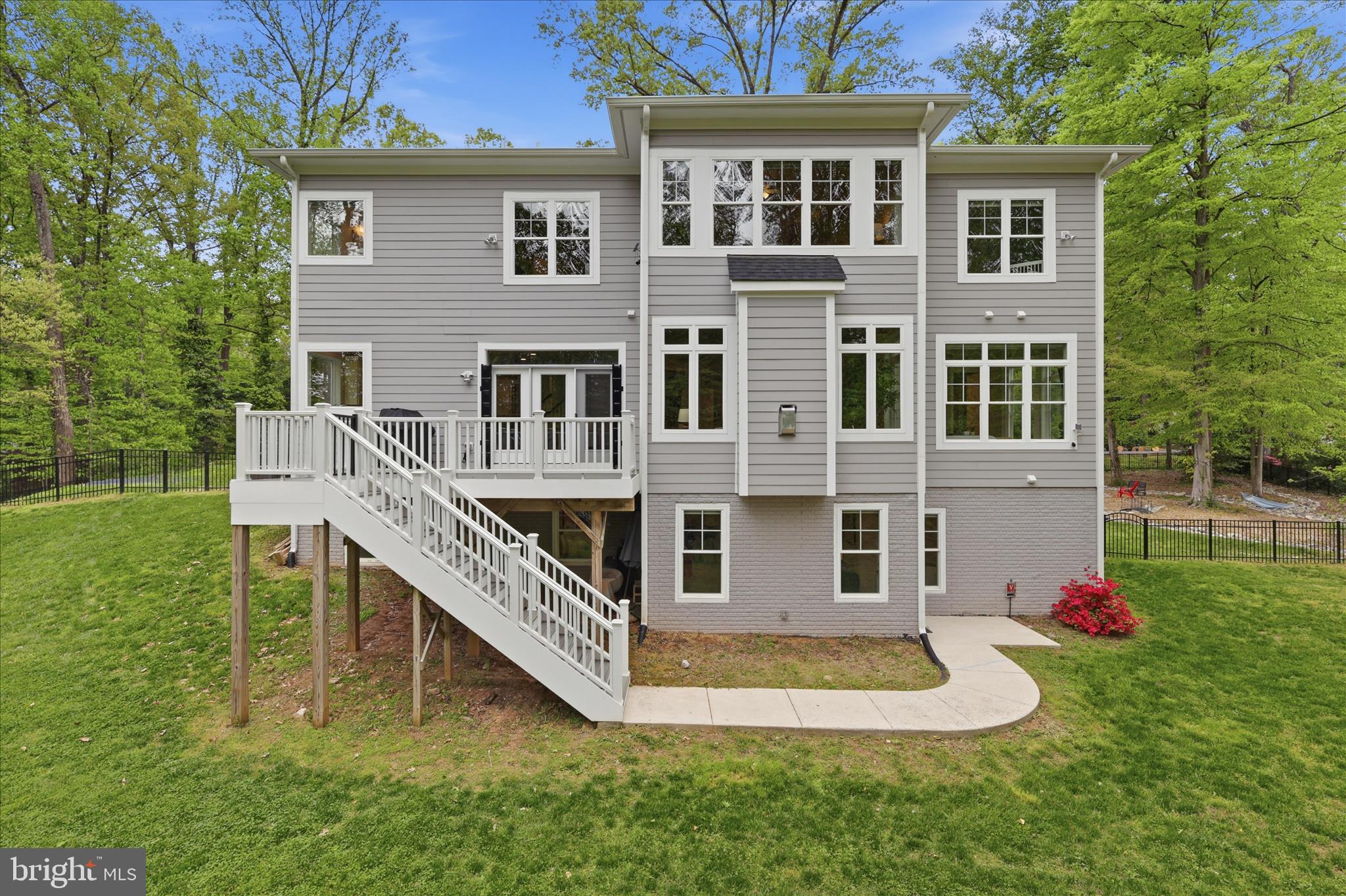 MANTUA - Residential