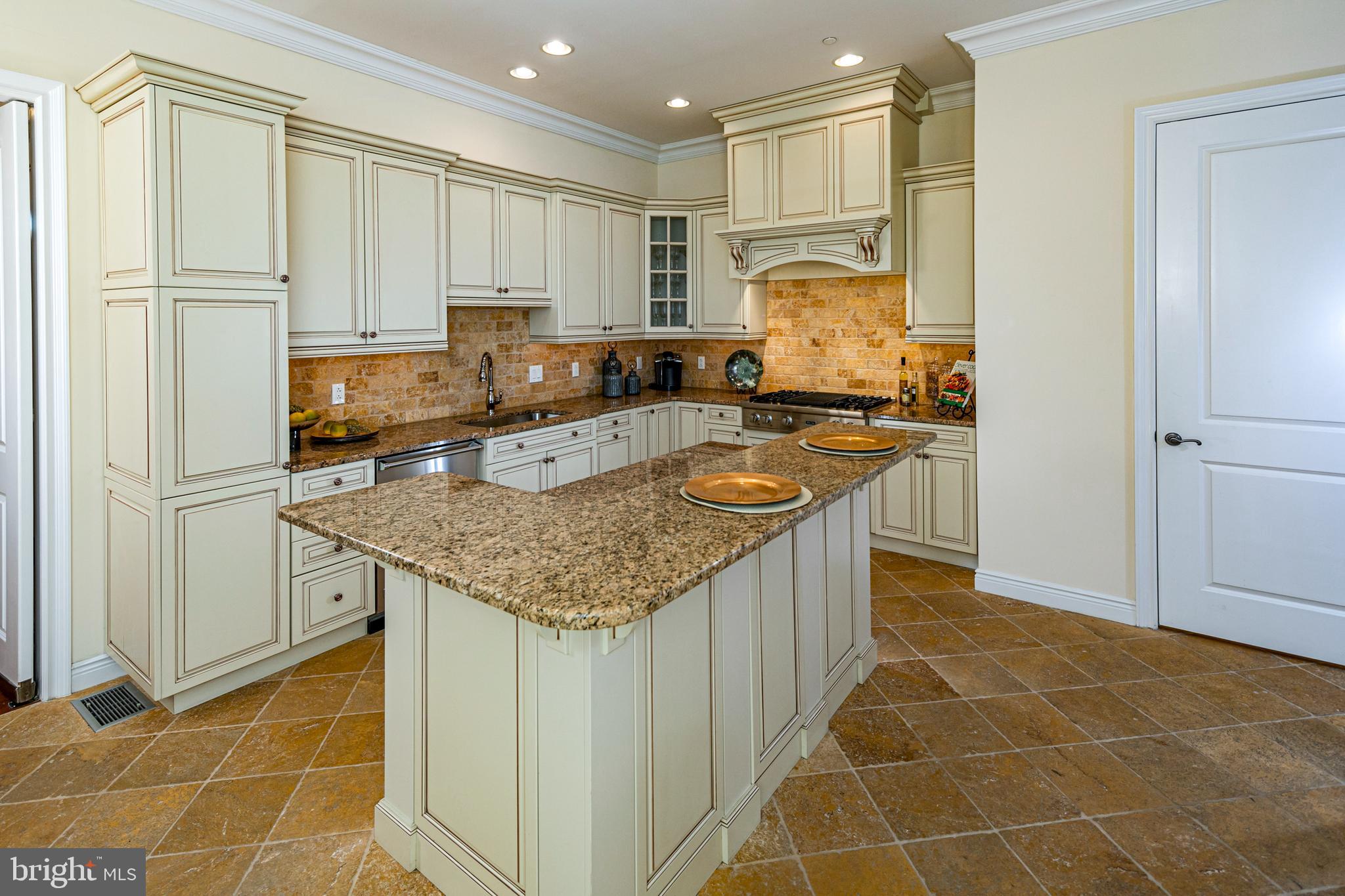 PALMER SQUARE - Residential