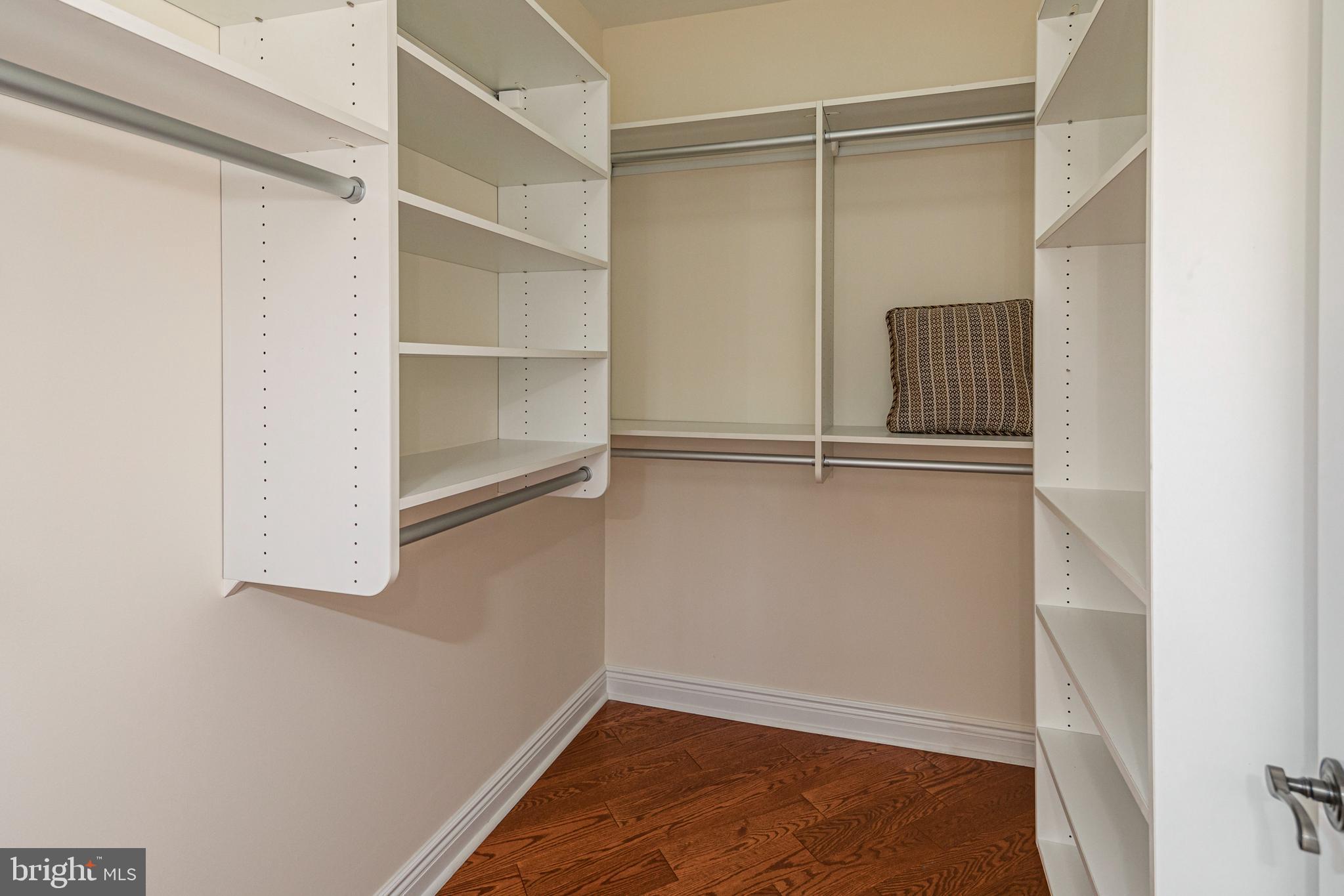 PALMER SQUARE - Residential