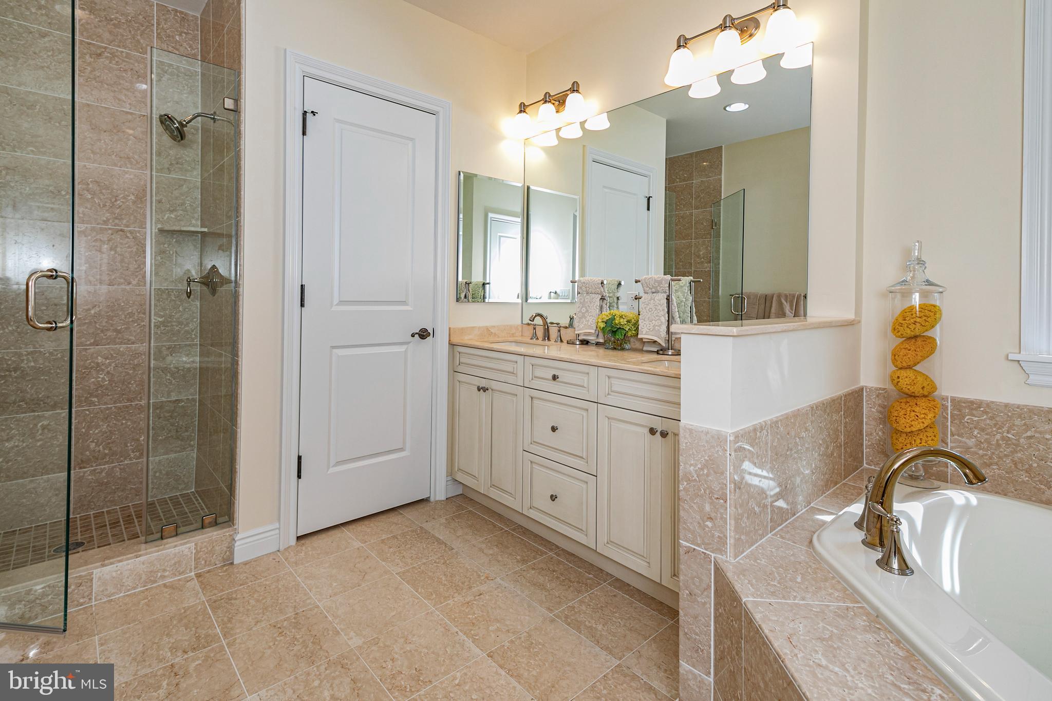 PALMER SQUARE - Residential