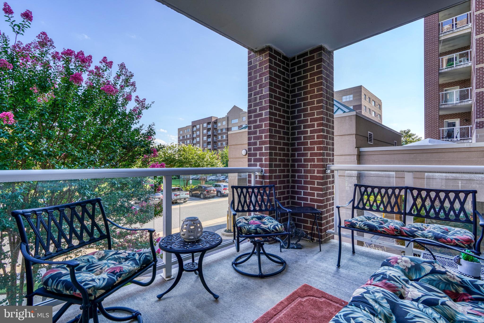 ROUNDWOOD RIDGE - Residential